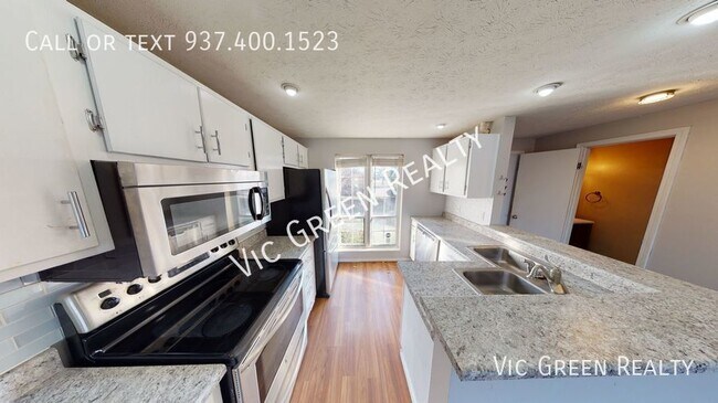 Building Photo - 8399 Abbeywood Ct