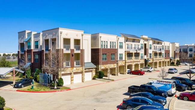 Building Photo - 5353 Las Colinas Blvd