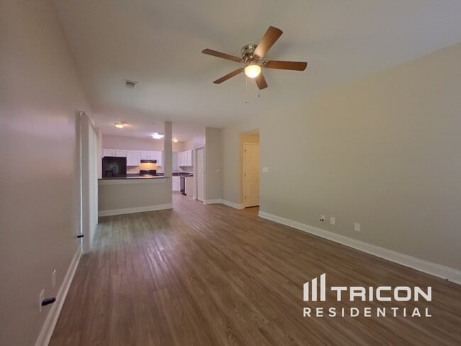Building Photo - 5604 Bluff Ct