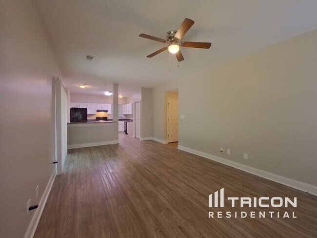 Foto del edificio - 5604 Bluff Ct