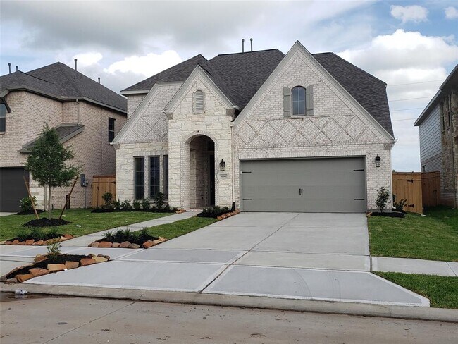 Building Photo - 8806 Morning Glow Dr