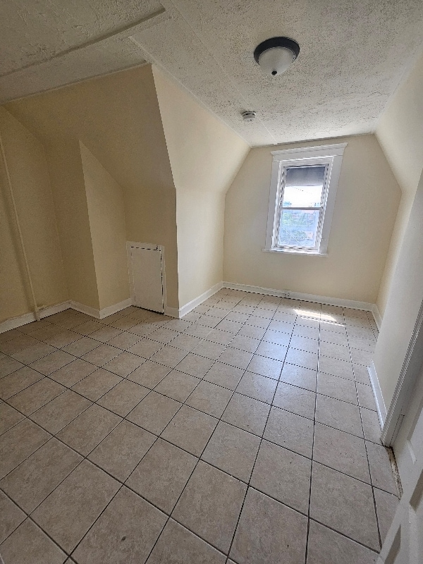 Building Photo - 17 E 21st St