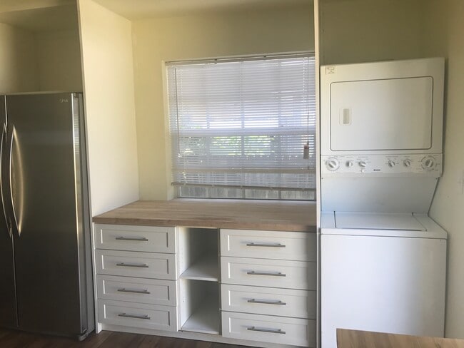 Building Photo - 2435 McKinley St