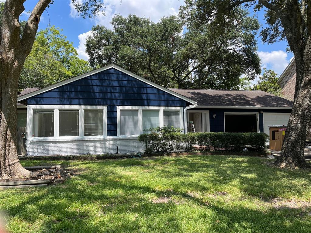 Primary Photo - 5540 Huisache St