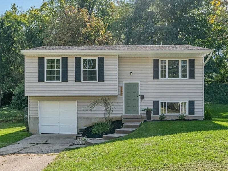 Photo - 6055 Tridale Ct