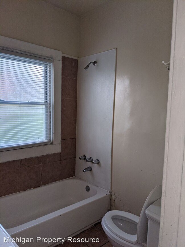 Building Photo - 3 br, 1 bath House - 1659 Glynn Court (Low...