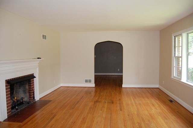 Foto del edificio - 815 Brandy Rd