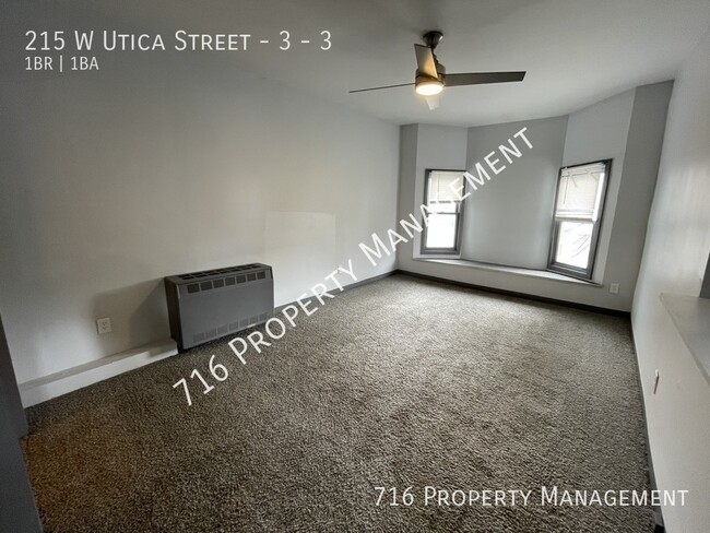 Building Photo - 215 W Utica St