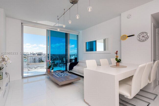 Foto del edificio - 6799 Collins Ave