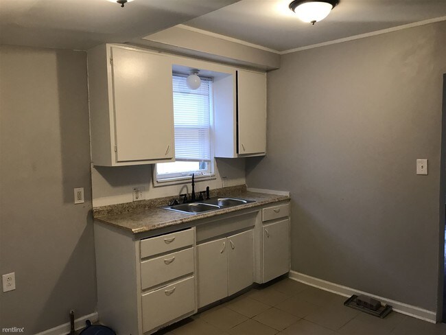 Building Photo - 2 br, 1 bath House - 15336 Sumner