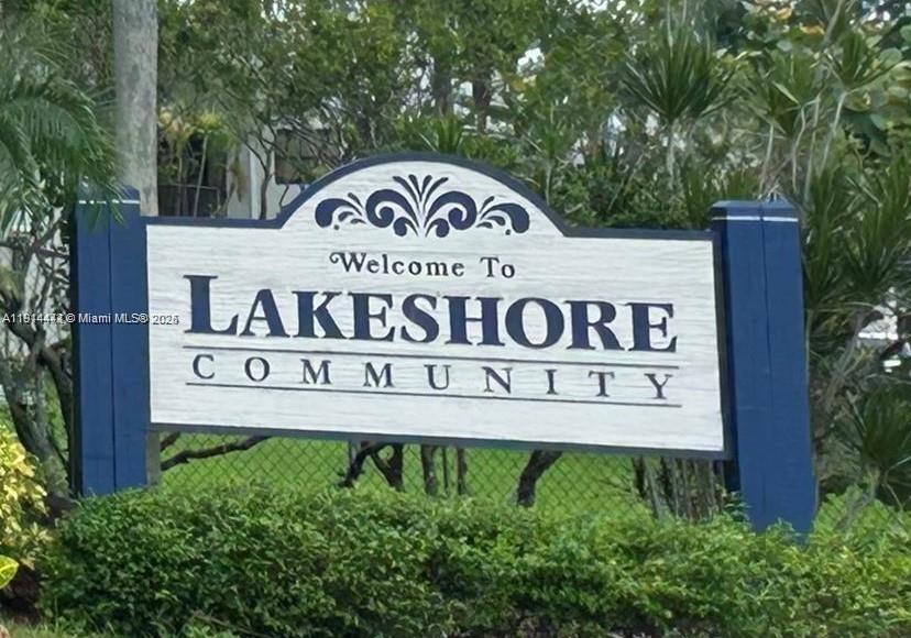 Foto principal - 1080 N Franklin Ave