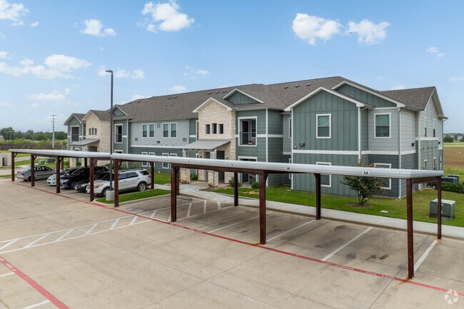 Building Photo - Lockhart Springs