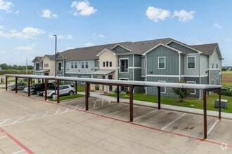 Building Photo - Lockhart Springs