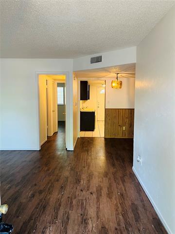 Foto del edificio - 708 Cooper N Ct