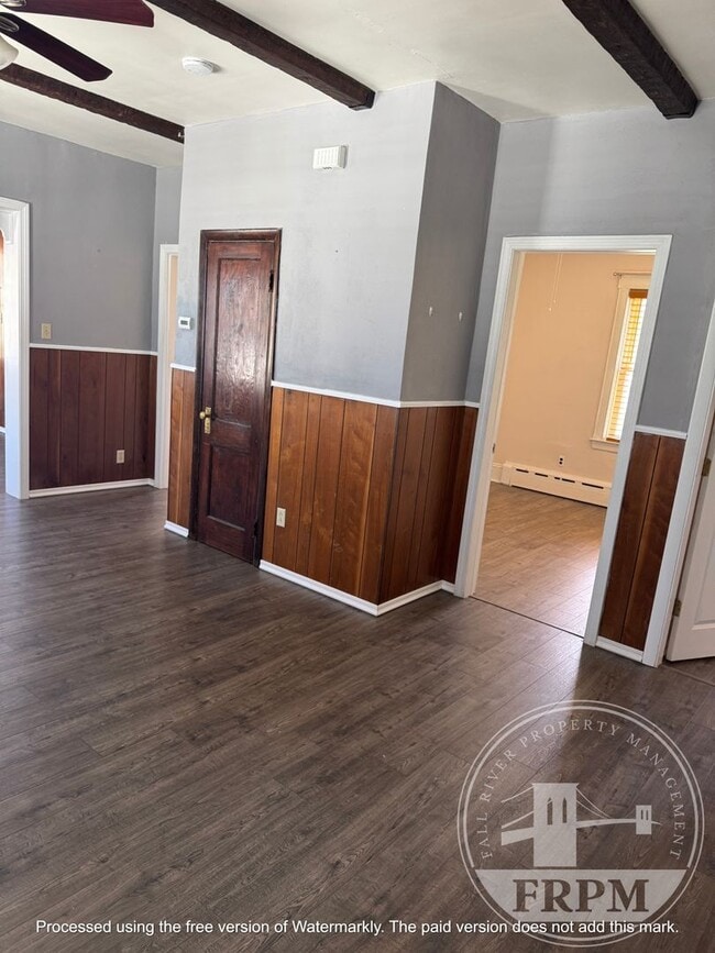 Building Photo - 463-465 Sawyer St