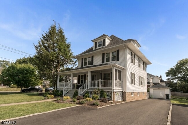 Building Photo - 181 Claremont Ave