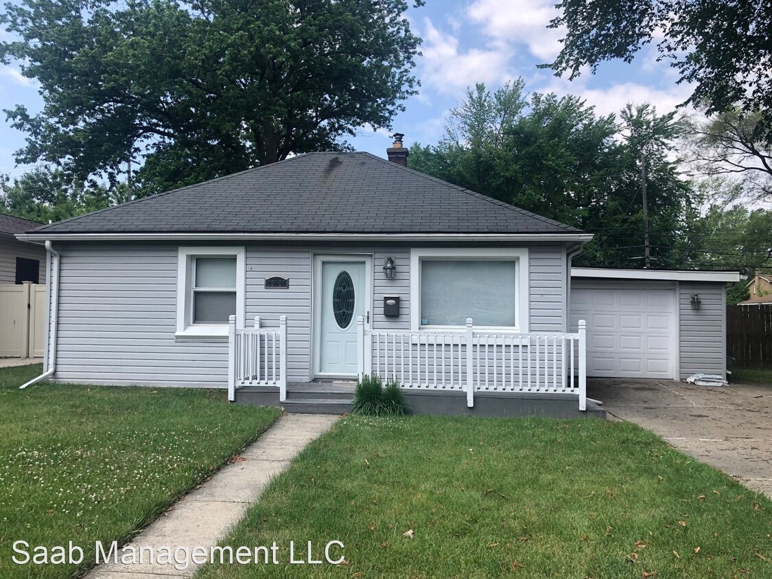 2 br, 1 bath House 22127 Shakespeare Avenue House Rental in
