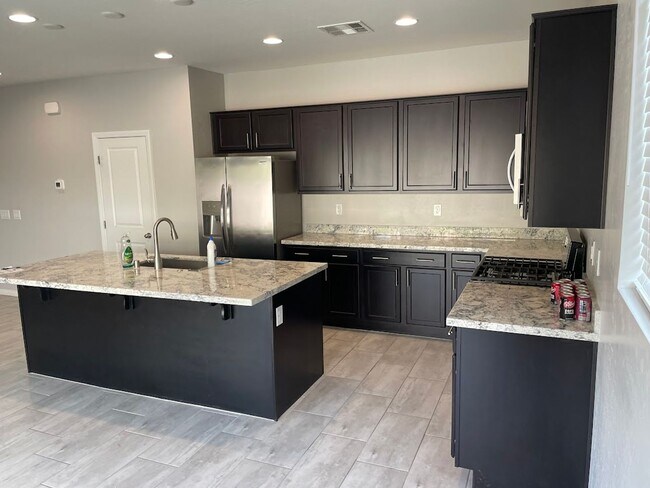 Building Photo - Rhodes Ranch South- 4 Bedroom 3 Bath Home