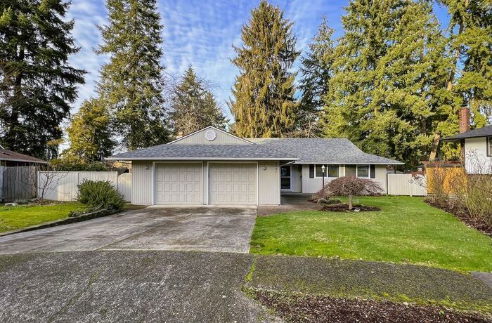 Primary Photo - Three Bedrooms in Beaverton!