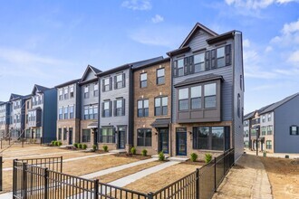 Building Photo - 2837 Statesville Ave