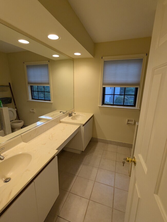 Foto del edificio - 1008 Woodhaven Dr