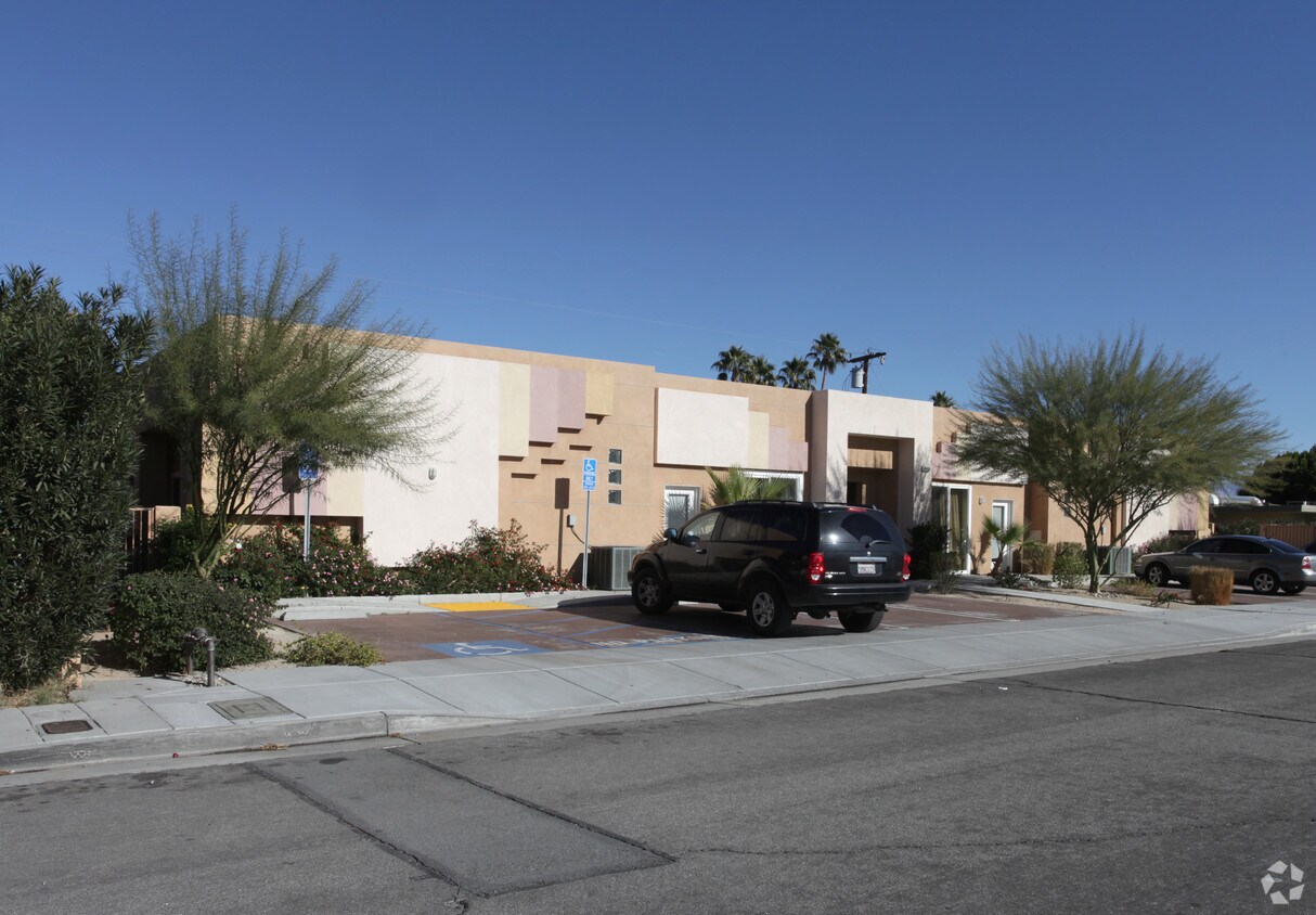 Building Photo - 4022 E Calle de Carlos