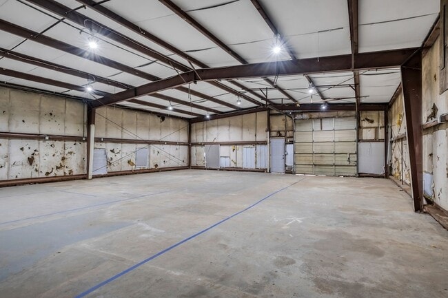 Building Photo - 1411 Buffalo Rd