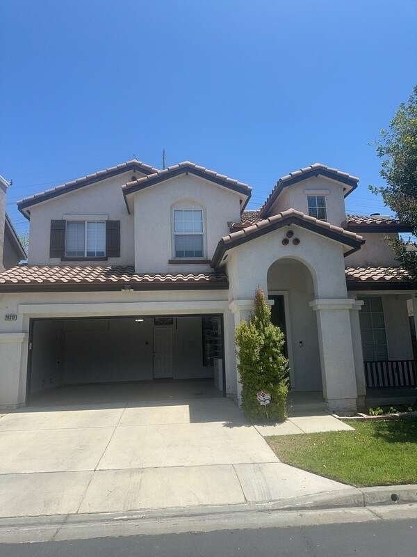 Photo - 28312 Sycamore Dr (Santa Clarita, CA) House