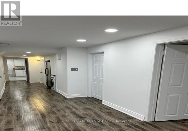 Photo du bâtiment - 3045 Hawktail Crescent