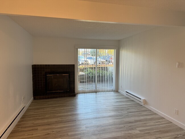 Foto del edificio - 1061 W Beaver Creek Blvd