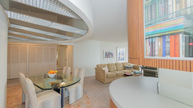 Foto del edificio - 5200 Boardwalk