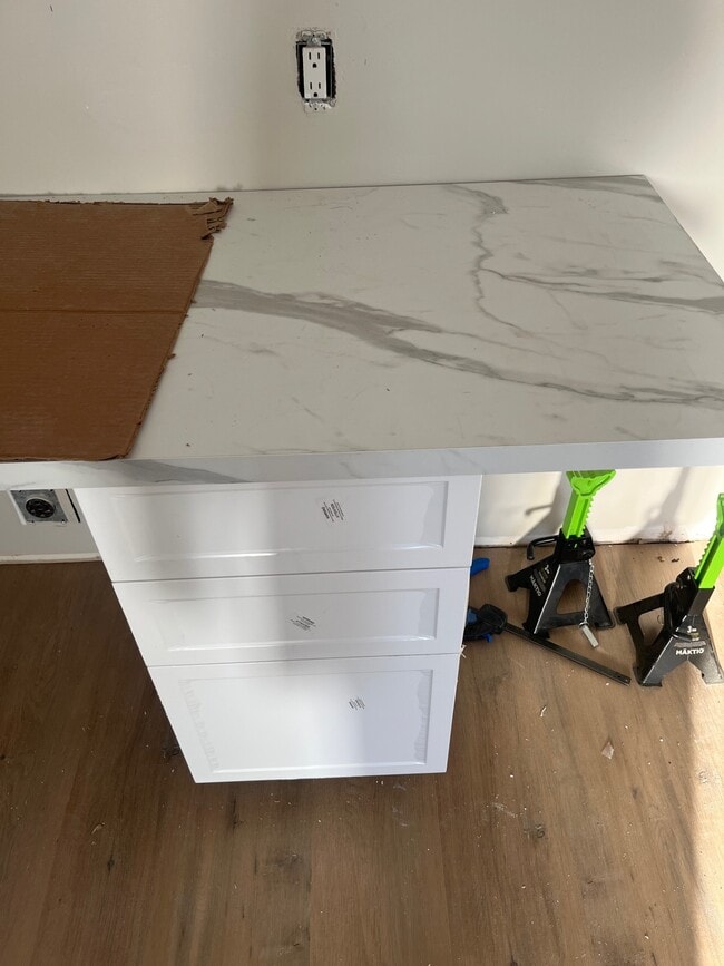 Photo du bâtiment - 4111-4149 49 Ave