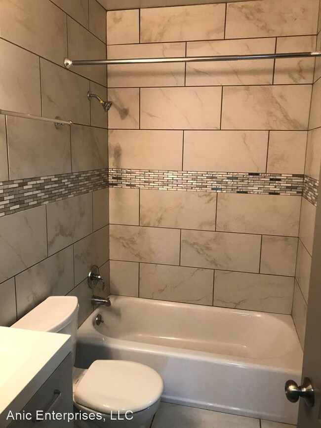 Building Photo - 1 br, 1 bath Apartment - 8717 Watson Road