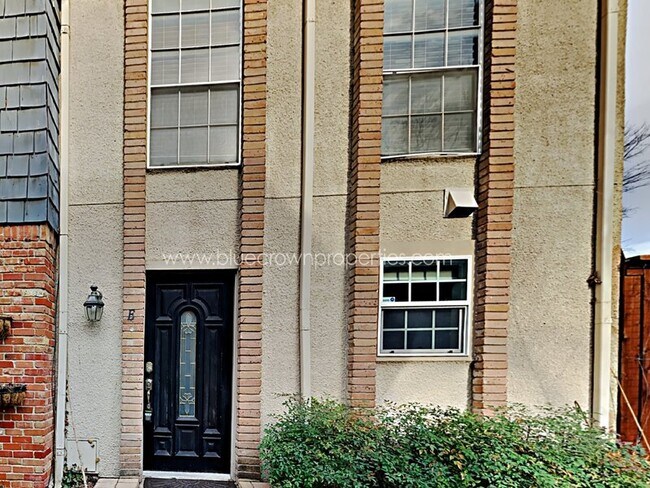 Building Photo - 3627 Dickason Ave