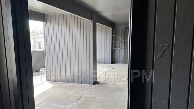 Foto del edificio - 1121 N 28th St