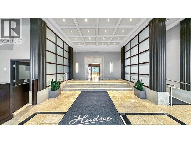 Building Photo - 610 Granville St