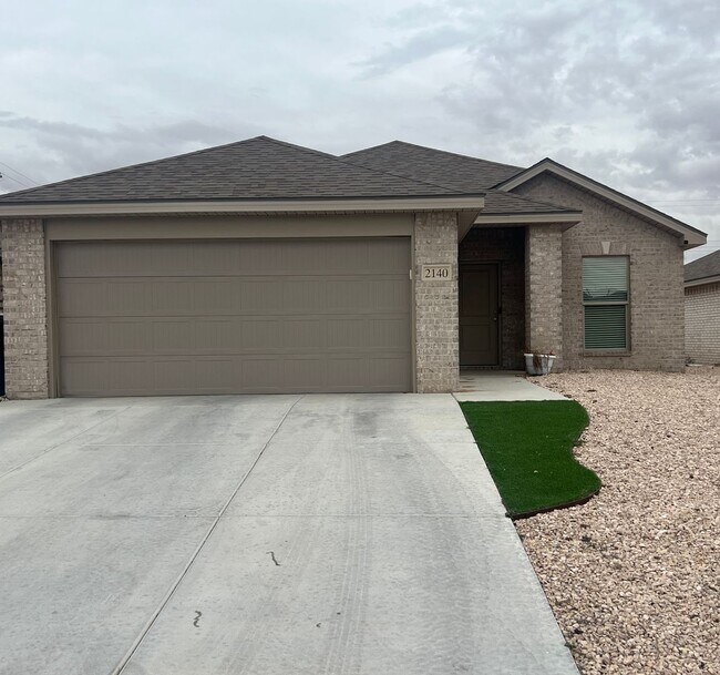 Foto del edificio - North Lubbock Home with a Spacious Backyard!
