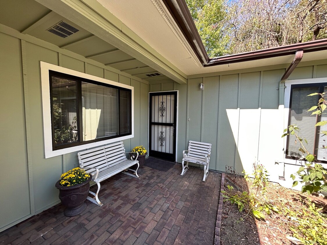 Foto principal - Black Mountain - Single Level Two Bedroom ...