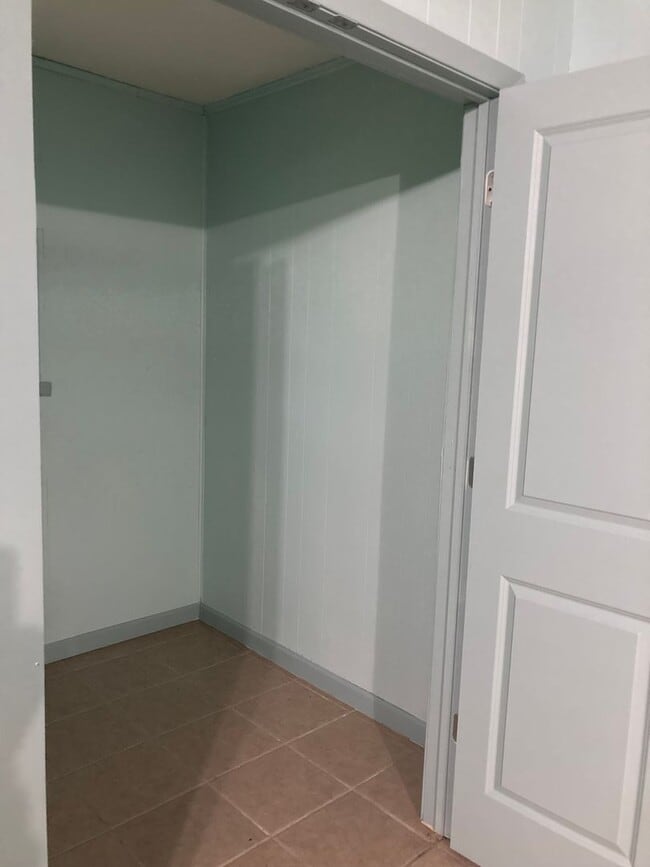 Building Photo - Newly Renovated Home in the heart of Springdale !