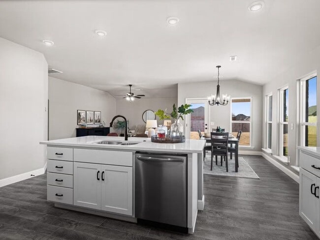 Building Photo - New Beginnings Start At AMRR: $1299/MO OFF RENT FOR THE FIRST 3 MONTHS