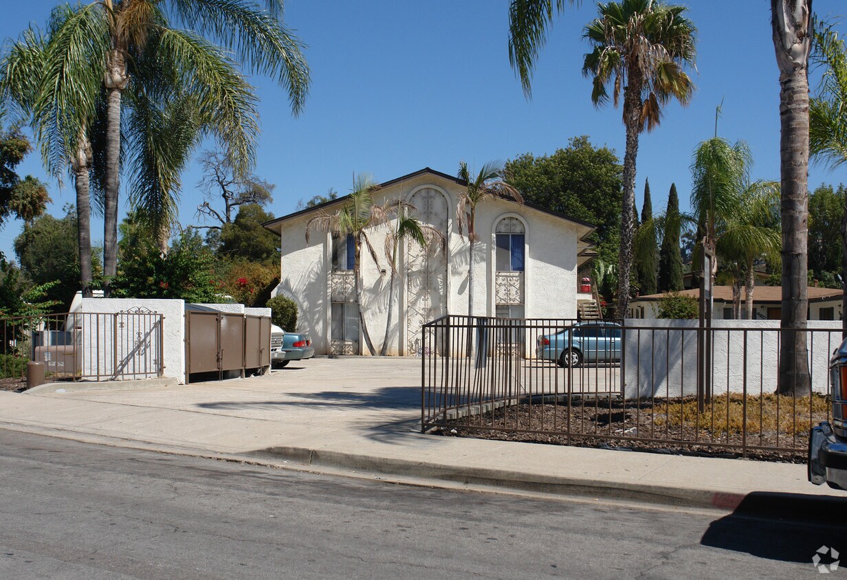 Primary Photo - 4421-4431 Parks Ave