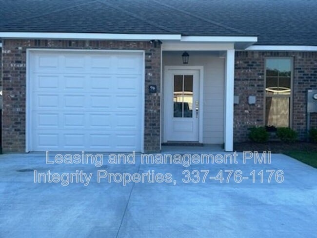Building Photo - 33260 LA-16