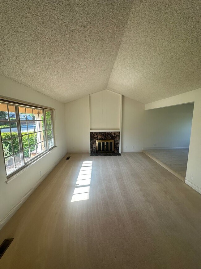 Foto del edificio - Almaden Single Family Home