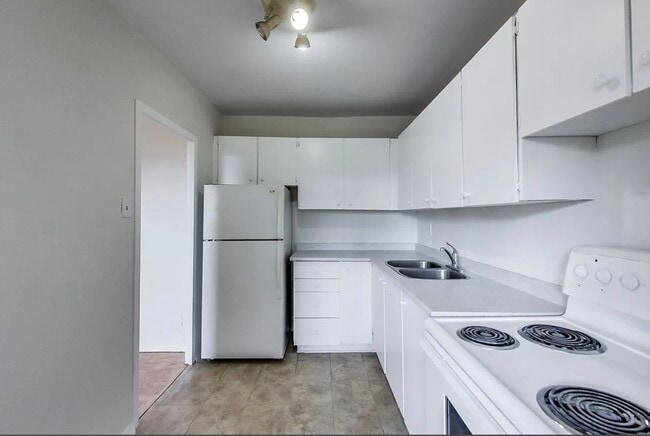 Building Photo - Park Mills