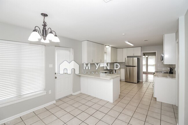Foto del edificio - 4 br, 3 bath House - 8145 Creekside Cir N