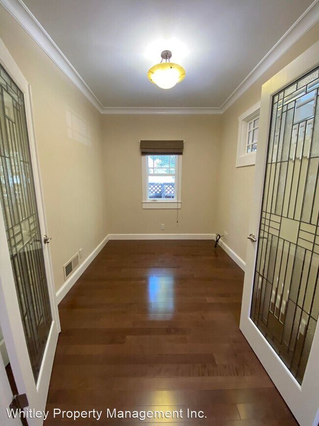 Building Photo - 5 br, 3 bath House - 1220 Wilson Street