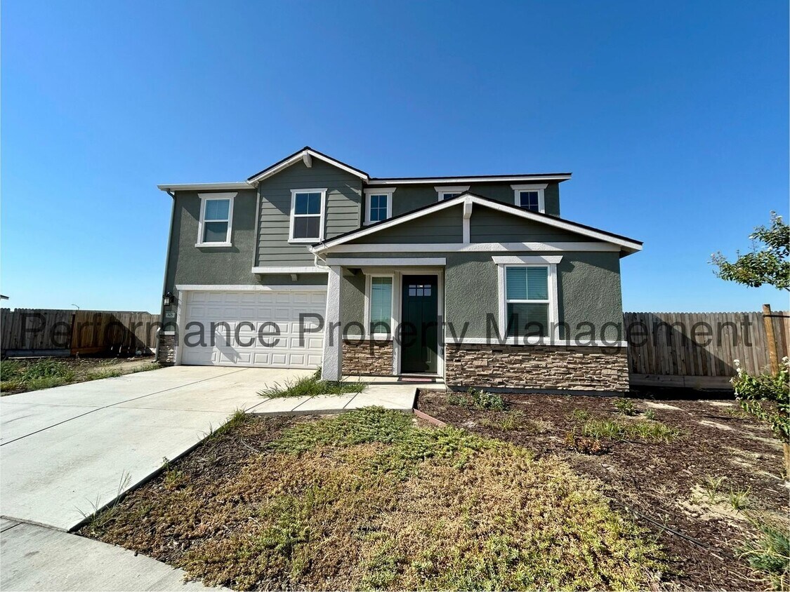 Primary Photo - Spacious 5 Bed/3 Bath New Construction wit...