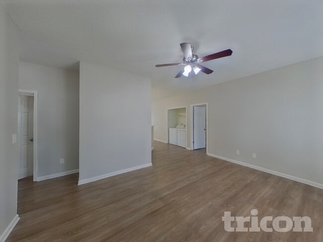 Building Photo - 1526 Jeffrey Bryan Dr