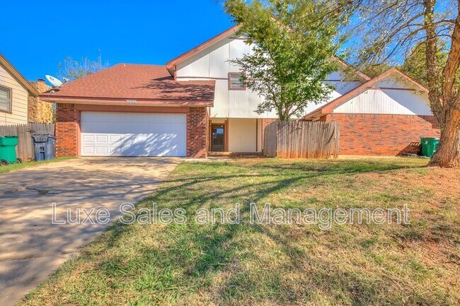 Building Photo - 9006 N Rockwell Dr