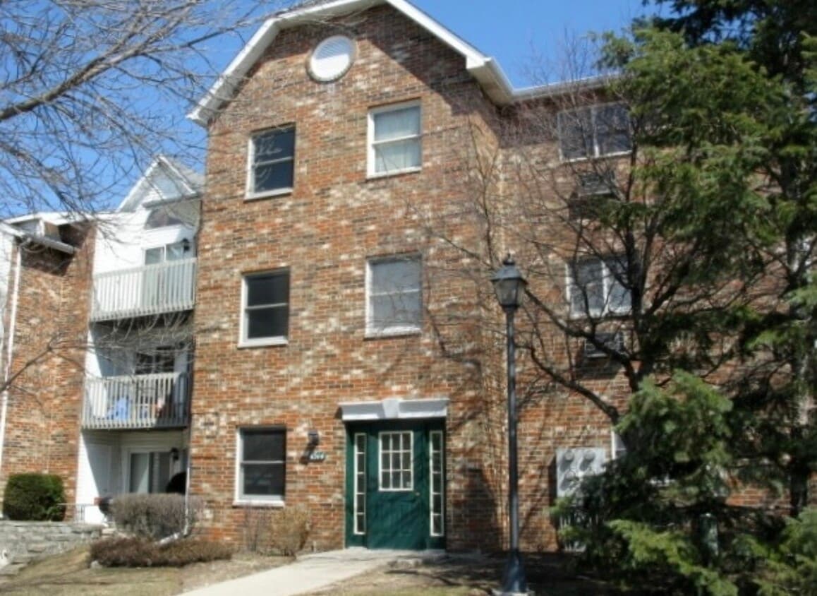 Primary Photo - 4314 W Shamrock Ln